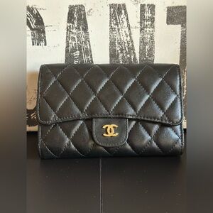 Chanel Wallet/ WOC